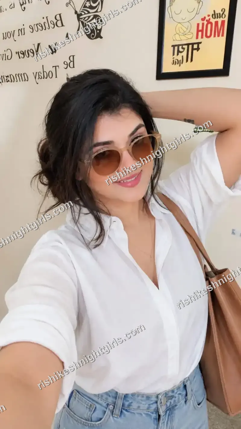 Zoya - High-Profile Call Girl near Rishikesh 5-Star Hotels