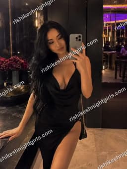 Roshni VIP Escort